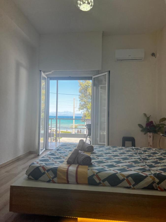 Seaview Room With Share Some Place Atenas Exterior foto